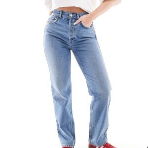Topshop Straight Leg Jean Kort high rise straight jean in mid blue size 34
